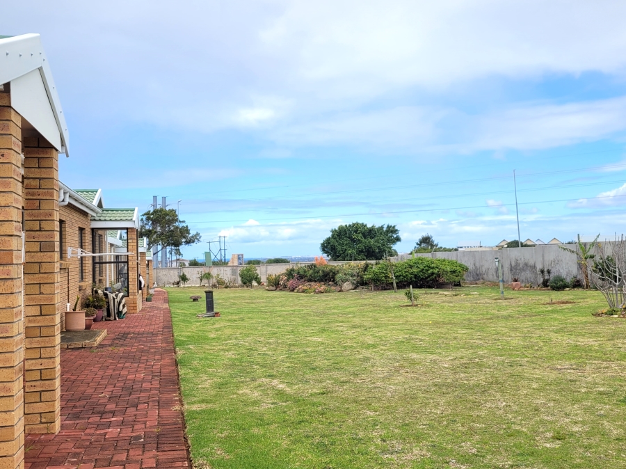 2 Bedroom Property for Sale in C Place Eastern Cape